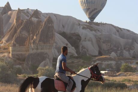 HORSE RIDING SUNSET