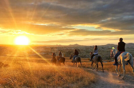 HORSE RIDING SUNSET